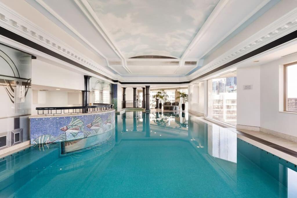 Apartment At With Harbour Bridge And Opera House Sydney