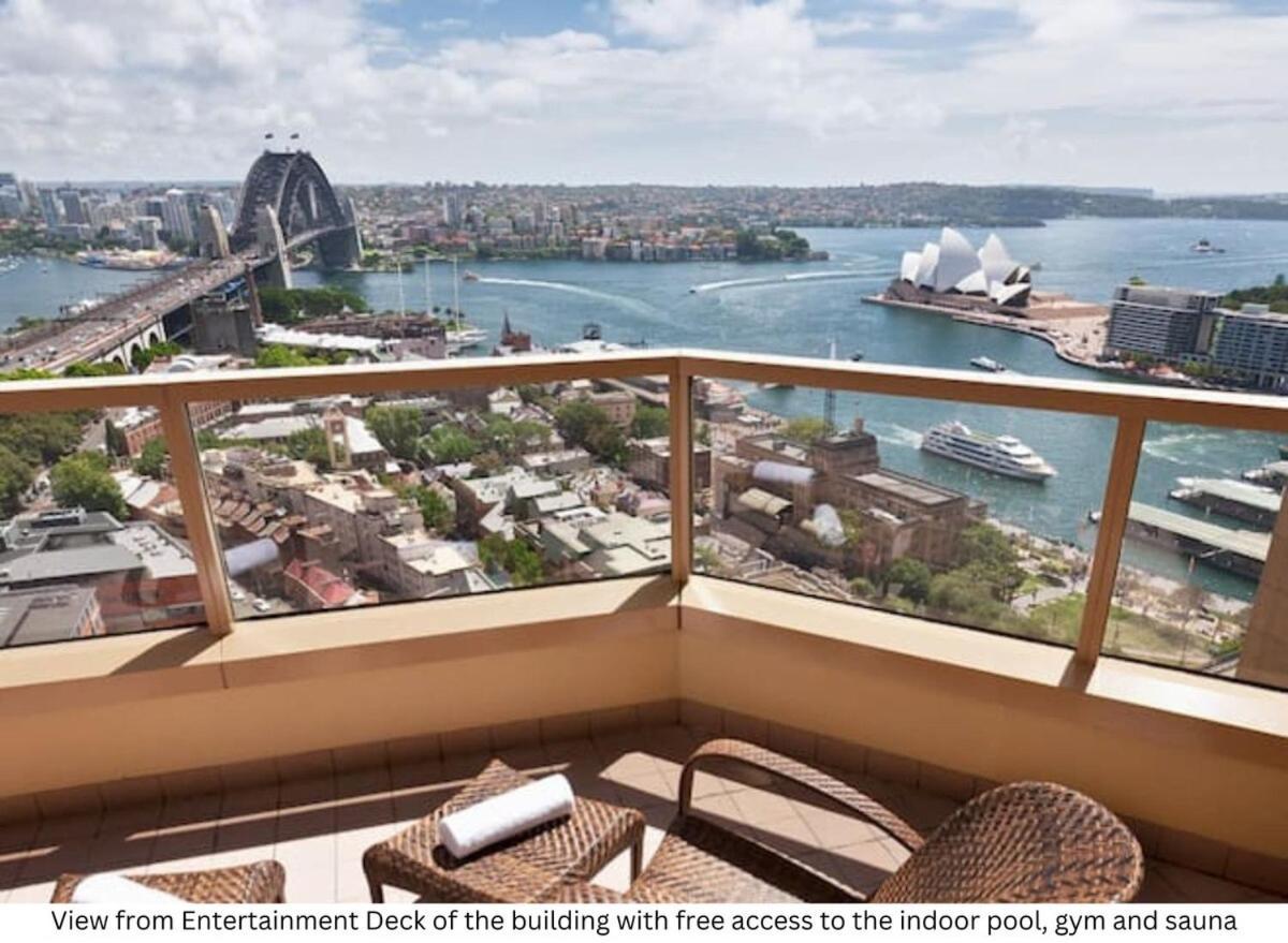 Apartment At With Harbour Bridge And Opera House Sydney