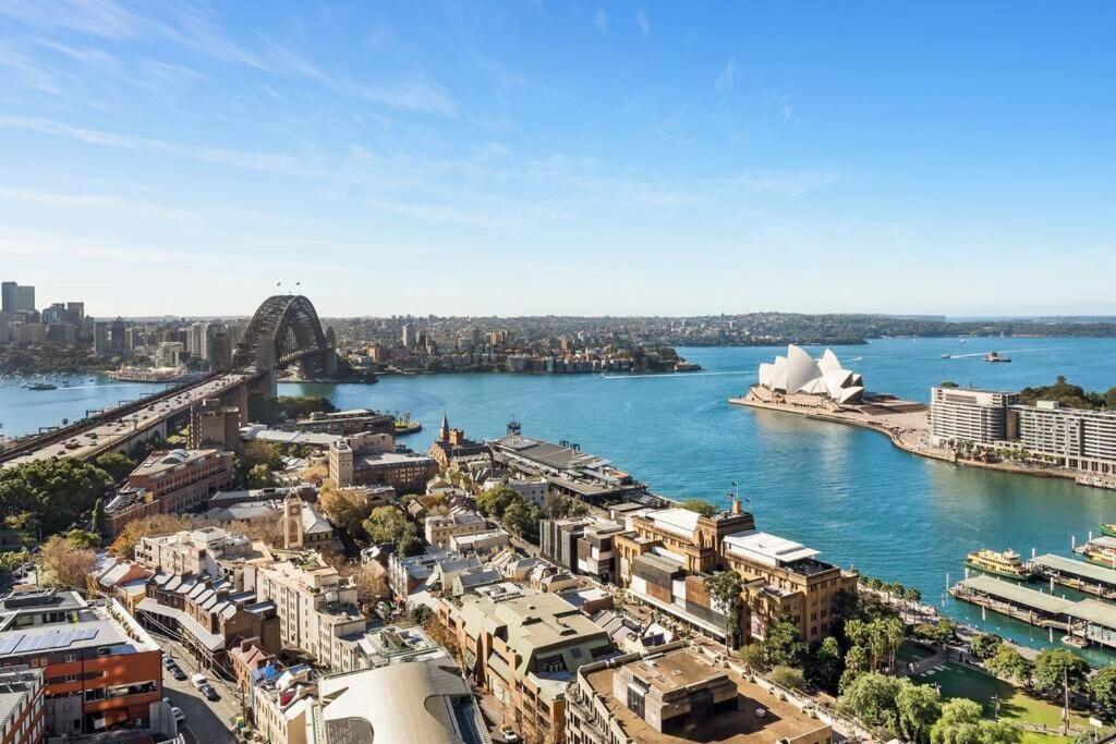 At With Harbour Bridge And Opera House Apartment
